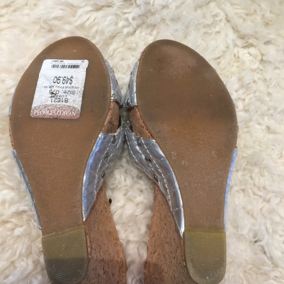 Steve Madden Silver Wedges - Picture 4 of 5